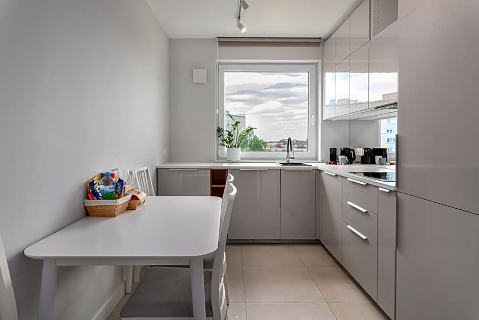 Pure Rental Premium Apartments - Free Parking & AC