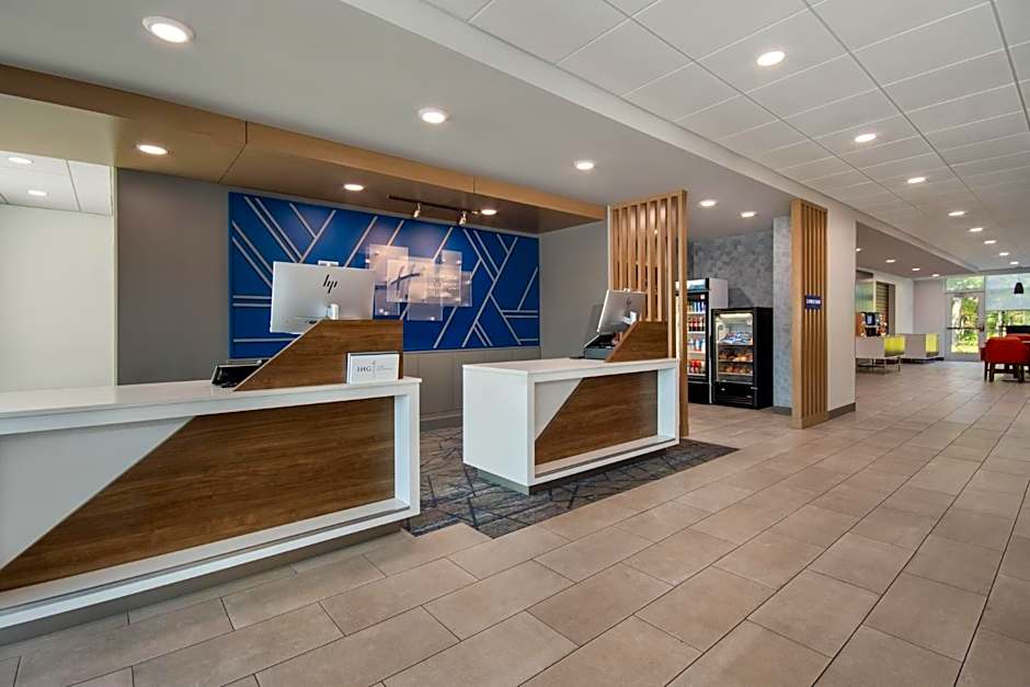 Holiday Inn Express & Suites Muskegon - Grand Haven By IHG