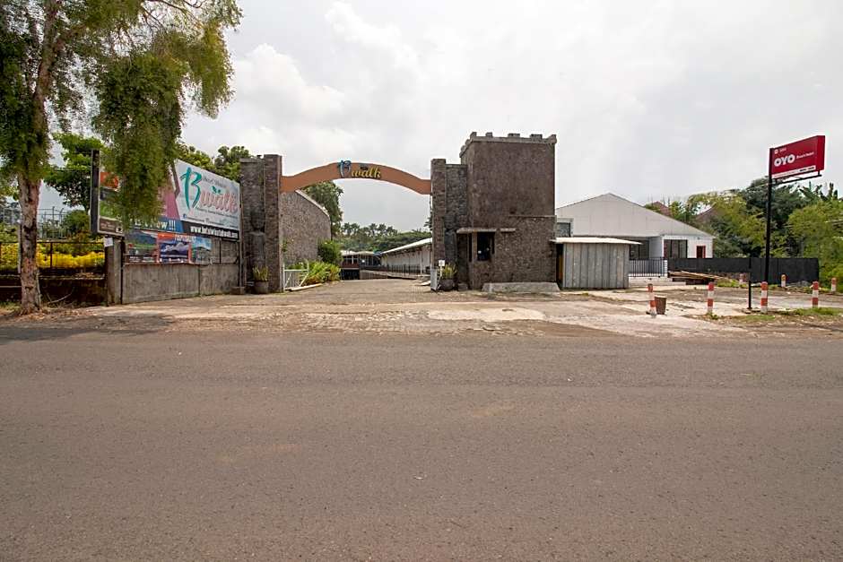 OYO 3283 Bwalk Hotel