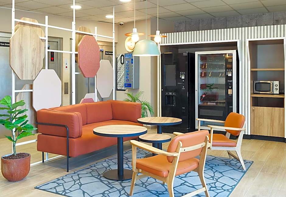 B&B HOTEL Paris Porte de la Villette