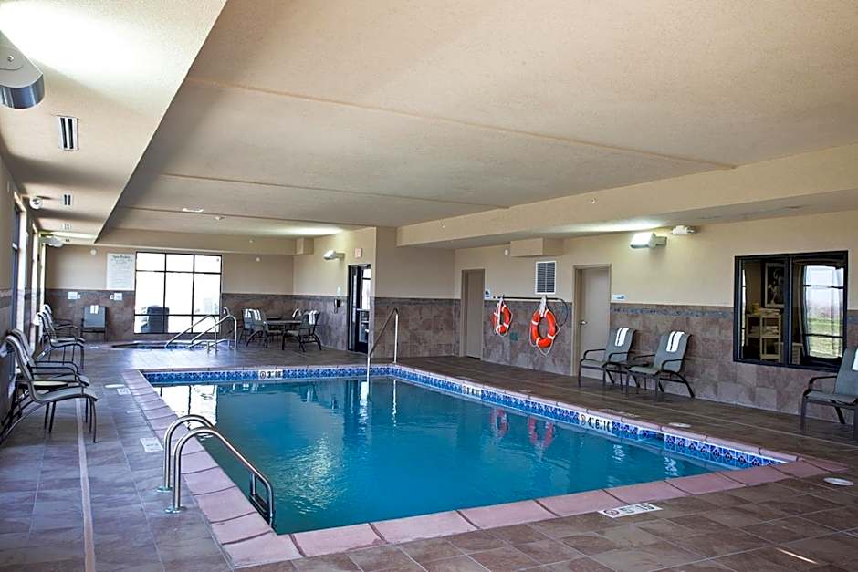 Holiday Inn Express and Suites Urbandale Des Moines By IHG