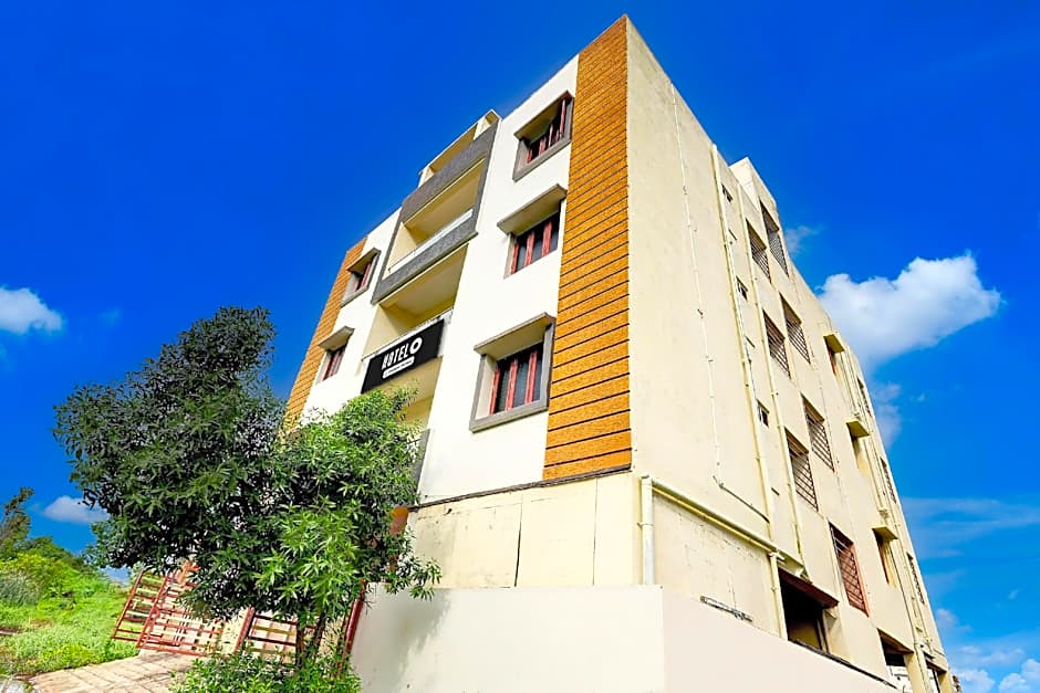 Akshaya Kanuru by Oyo – Vijayawada, IA
