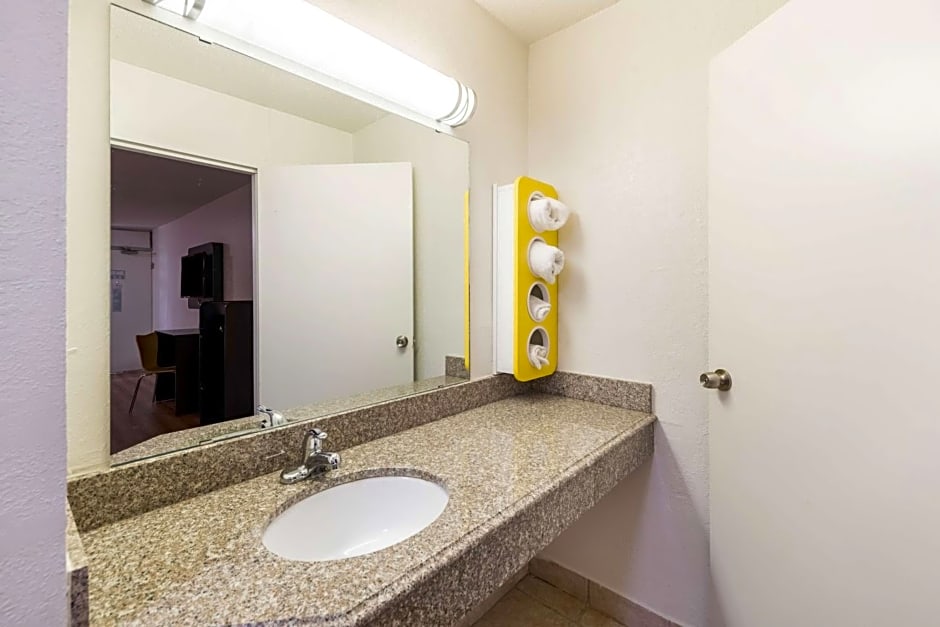 Motel 6-Oklahoma City, OK - Bricktown