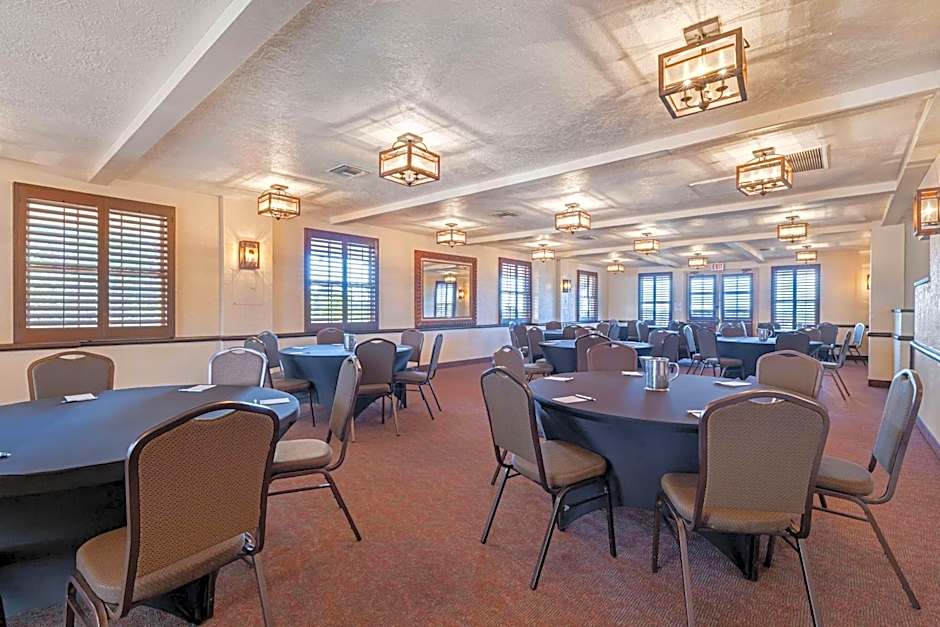 Best Western Plus Hacienda Suites-Old Town