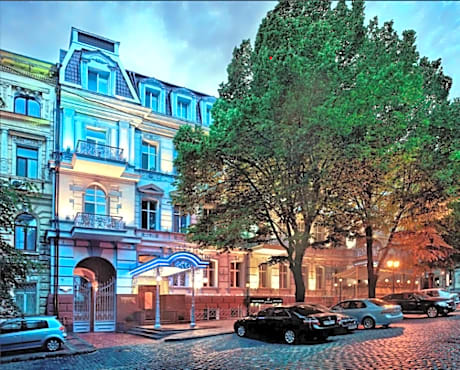 Continental Hotel in Odesa