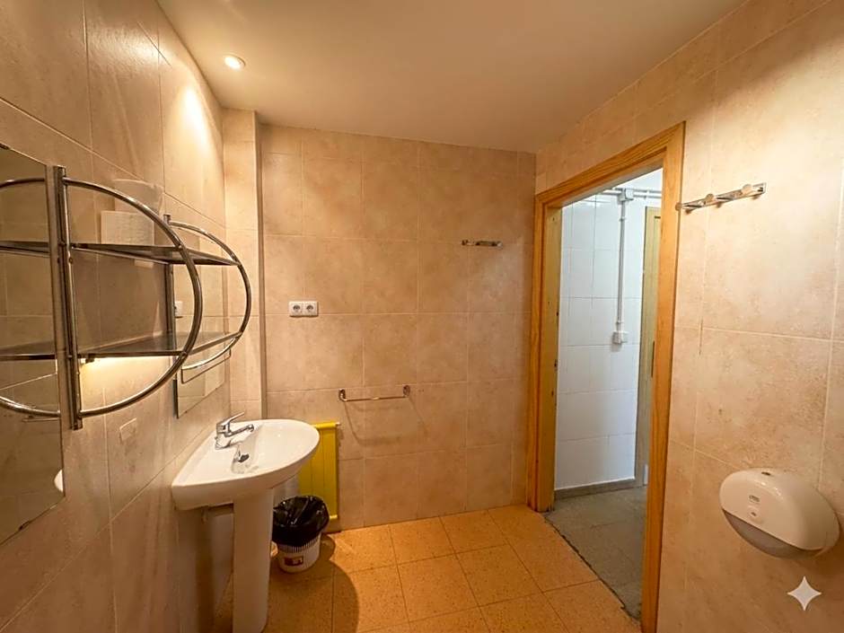 Residencia Albergue Jaca