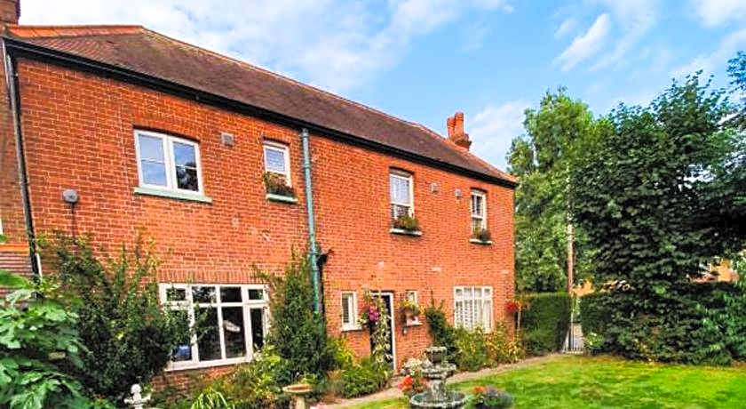 The Lodge Stanwell
