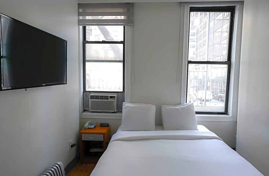Midtown West Hotel