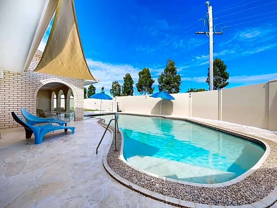 Bribie Beach House with Pool - Walk to Surf & Shops