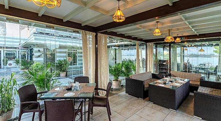 Hotel Panna Vilas Palace