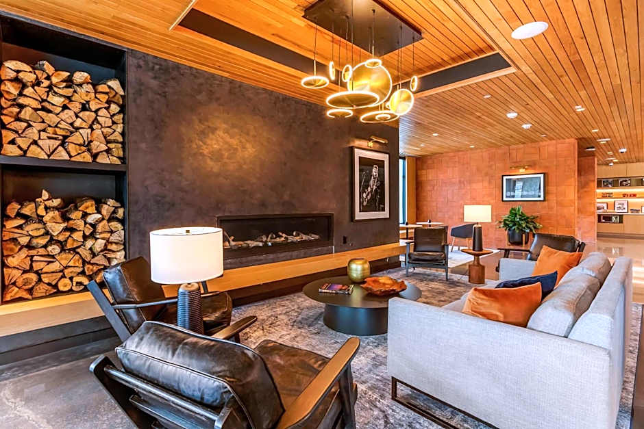 Cambria Hotel Austin Airport