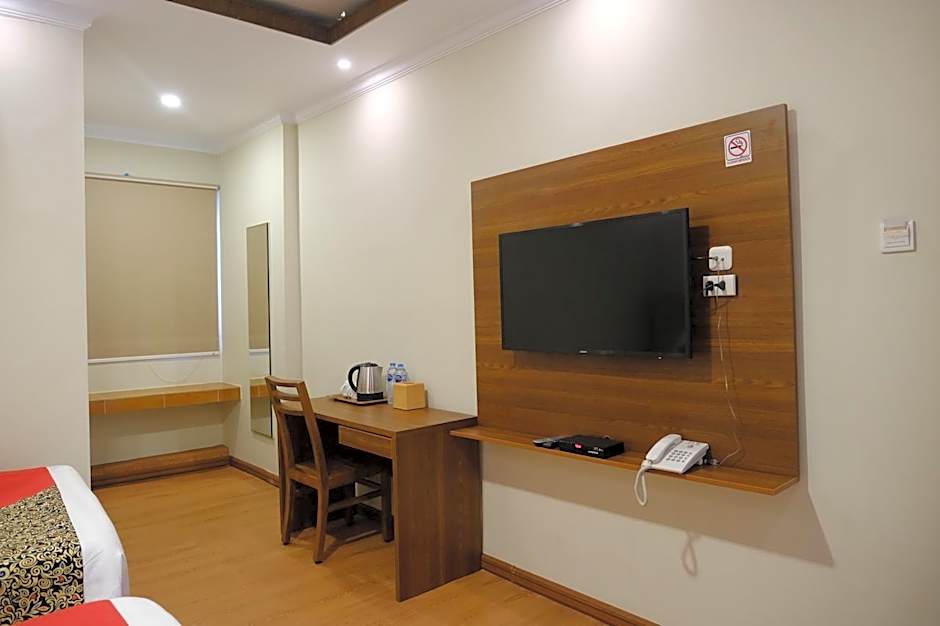 Joyful Hotel