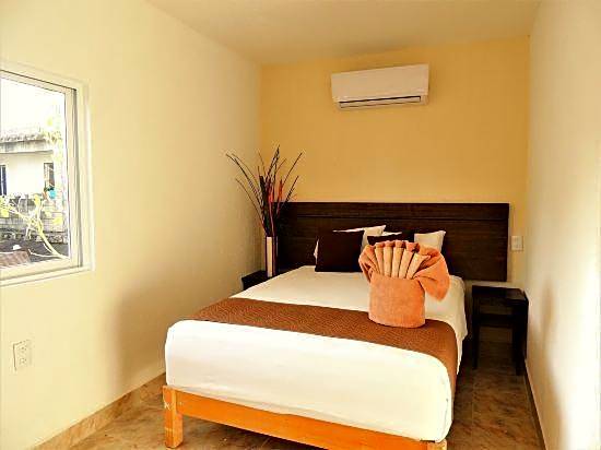 Hotel Shaddai by Lhmg