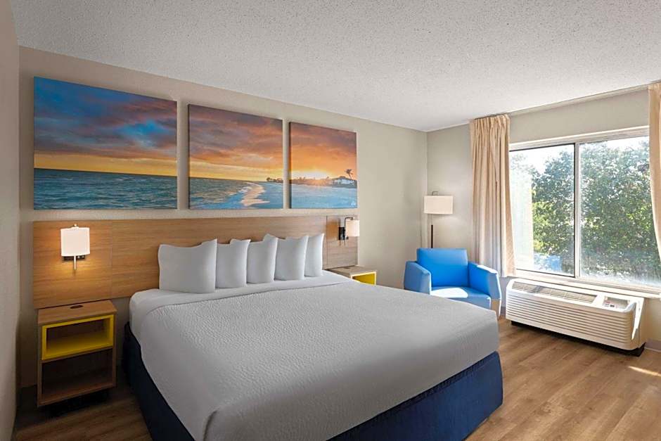 Days Inn by Wyndham Florence Near Civic Center