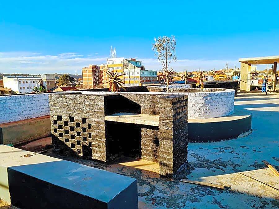 Maboneng City Building Free WiFi and Swimming pool