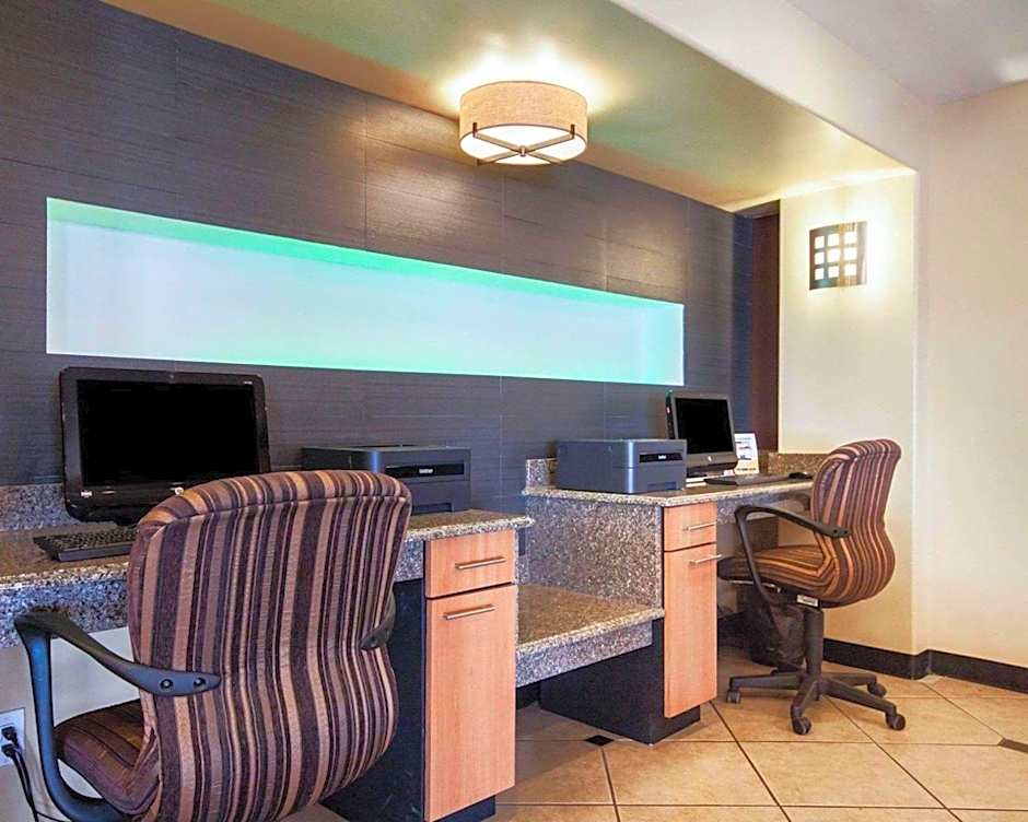 Quality Inn Airport East