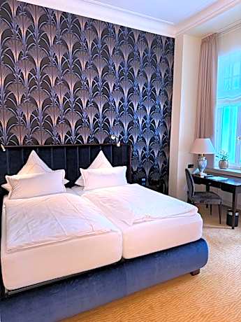 Suite with River View