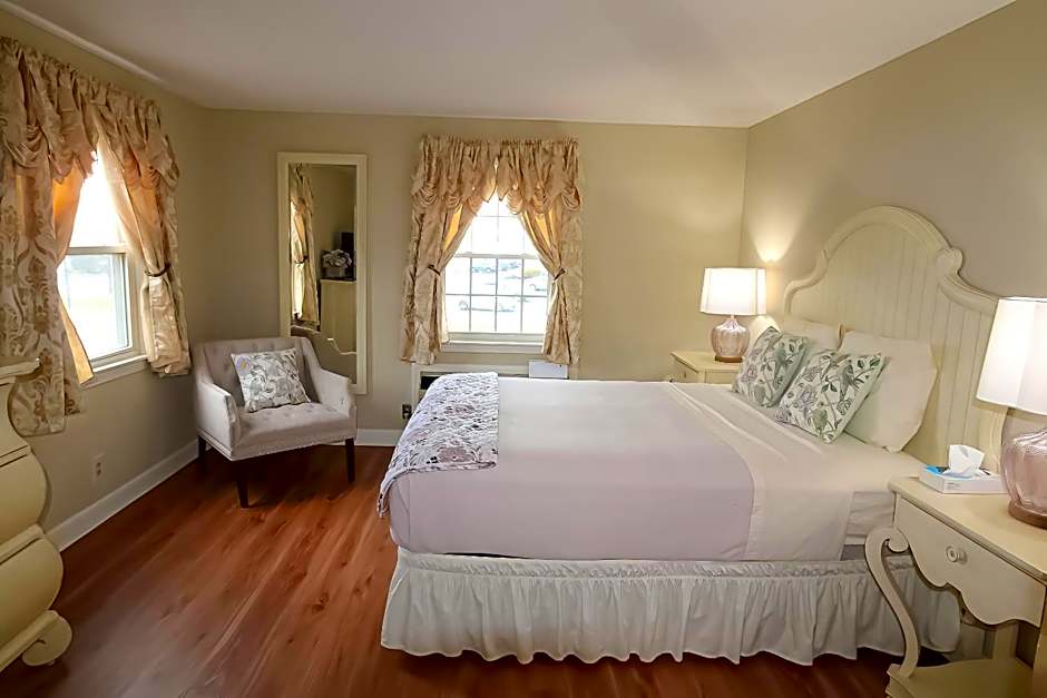 Colonial Inn Seekonk