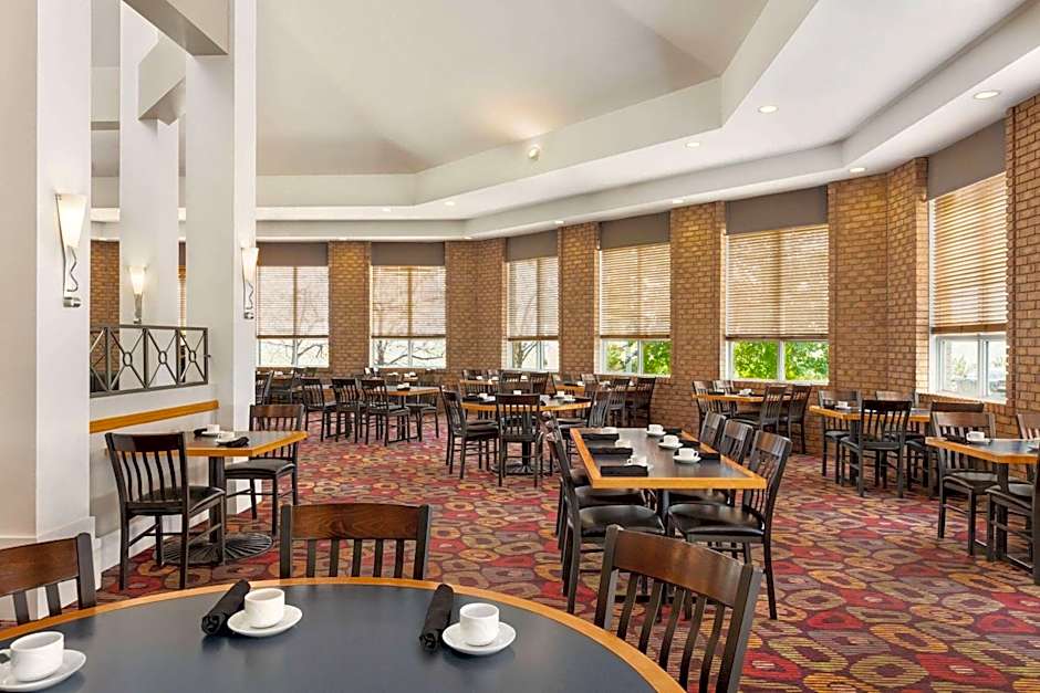 Royal Hotel Edmonton Airport Trademark Collection by Wyndham