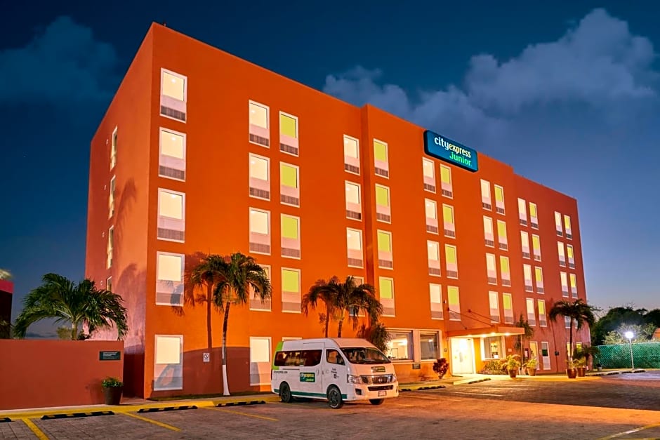 City Express Junior by Marriott Cancun