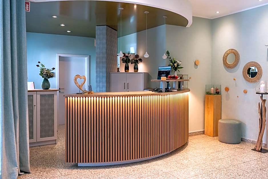 Sopherl am See - Frühstück auf der Seeterrasse, sehr ruhig und wunderschön am See, 3 Minuten nach Oberpfaffenhofen, viele Radtouren, Restaurants & Cafes in der Umgebung