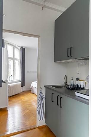 Studio (4 Adults)