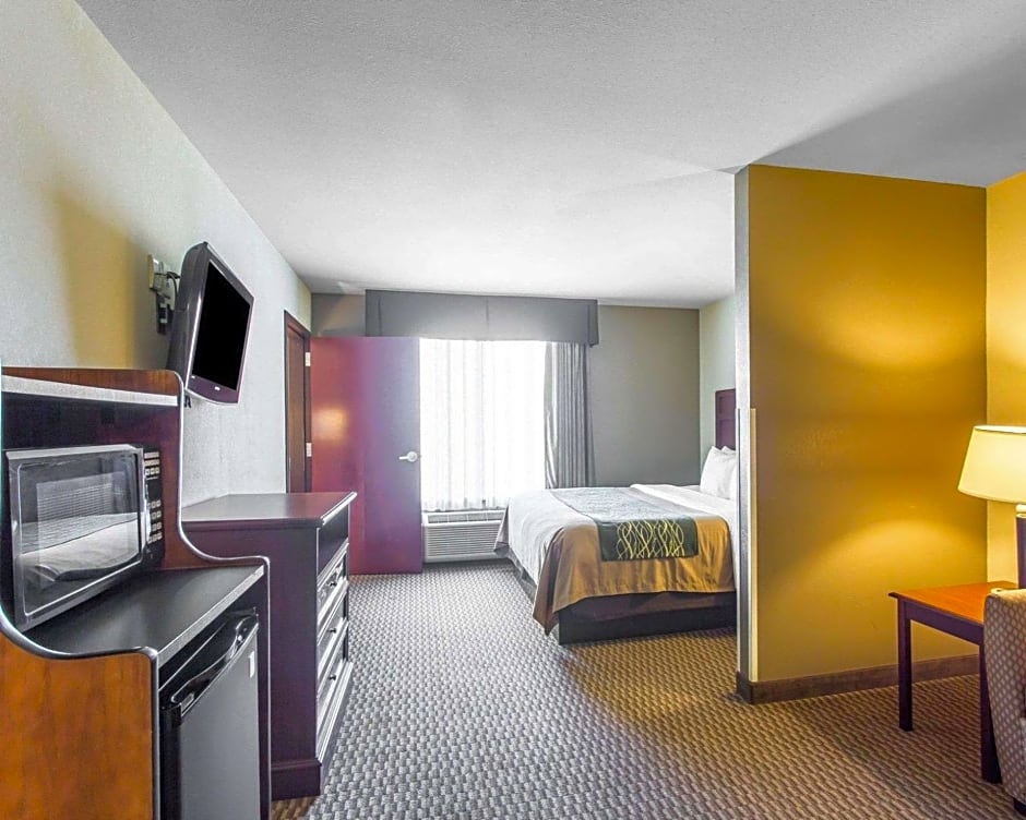 Comfort Inn & Suites Madisonville