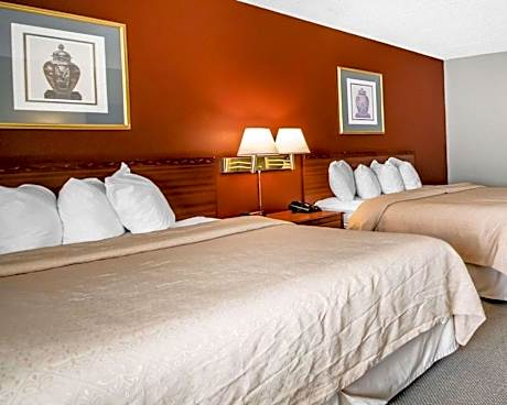 Queen Room with Two Queen Beds - Non-Smoking