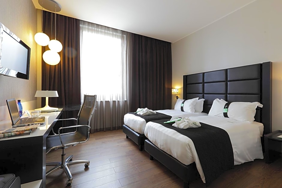 Holiday Inn Genoa City By IHG