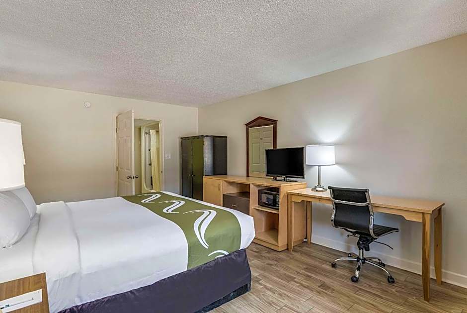 Quality Inn & Suites Hot Springs-Lake Hamilton