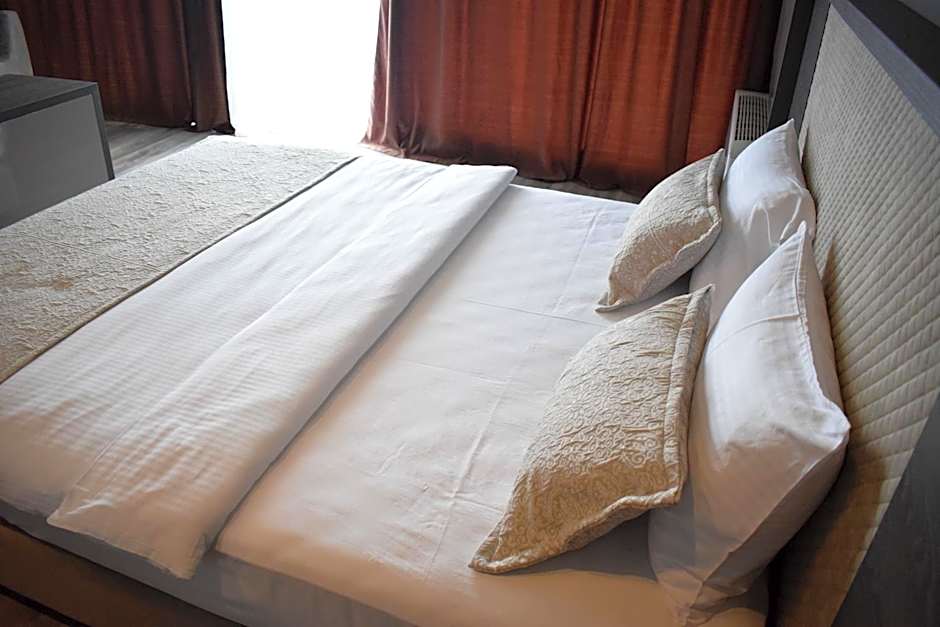 Hotel Ub Business & Wellness