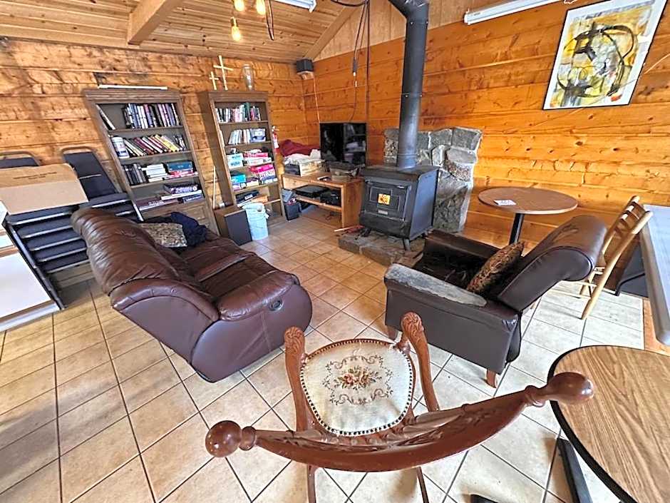 Ute Bluff Lodge, Cabins and RV park