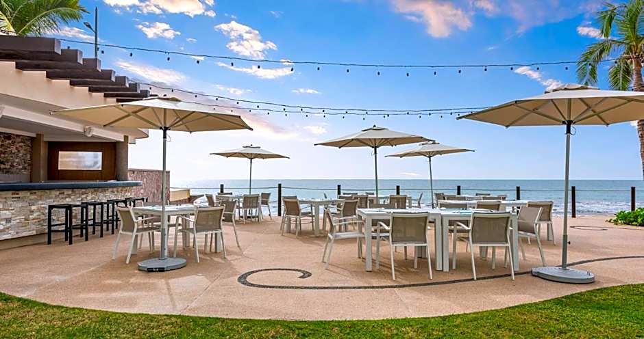 Park Royal Beach Mazatlan