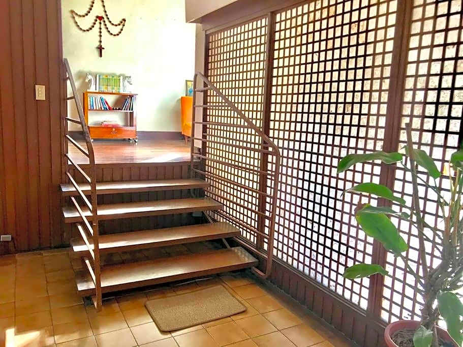 Mid-Century Modern Centrally Located Garden Oasis