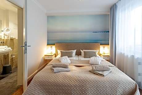 Junior Suite with Balcony