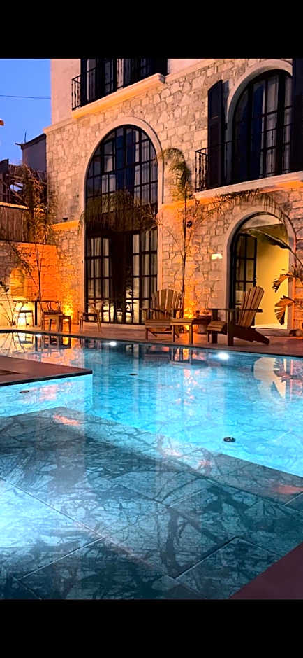 Rhea Alacatı Boutique Hotel