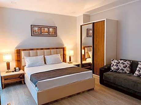 Basic Triple Room