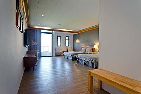 Deluxe Quadruple Room