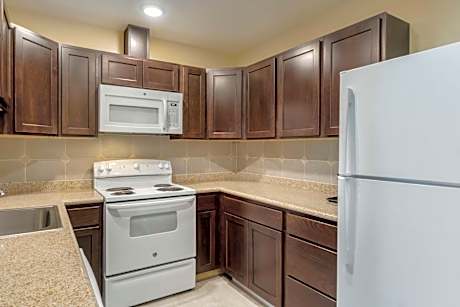 Suite with Two Queen Beds and Kitchen - Non-Smoking