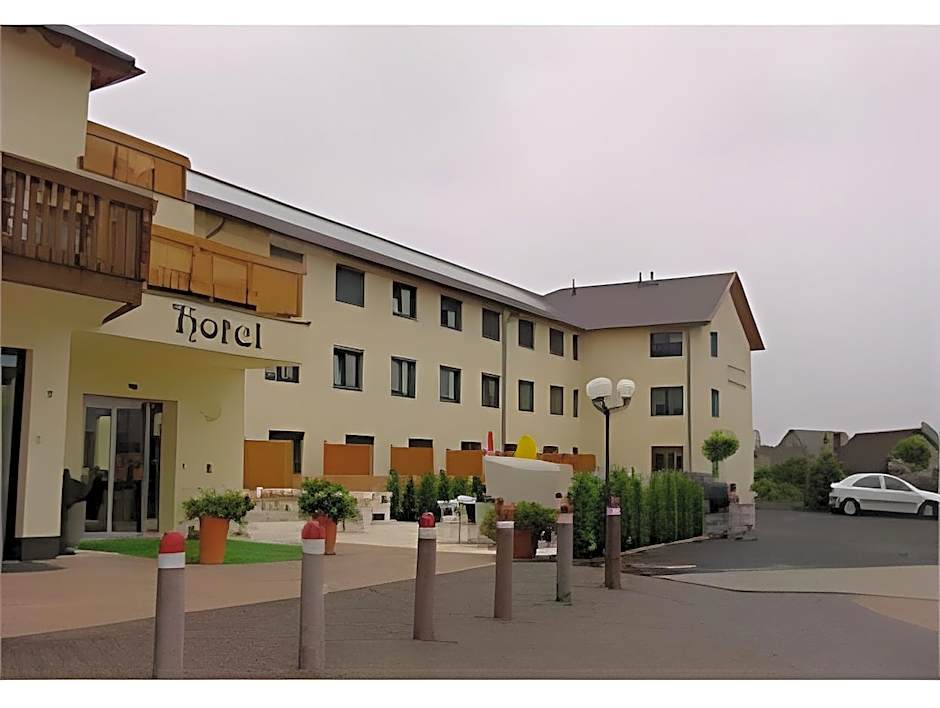 Airport-Hotel Fortuna
