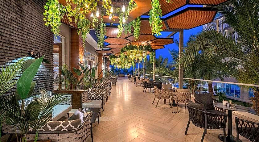 Kirman Sidera Luxury & Spa