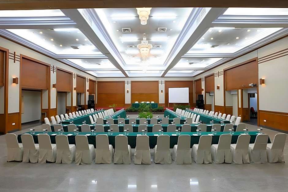 Makassar Golden Hotel