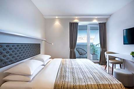 Studio with Sea View