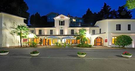 Hotel Ristorante La Grotta