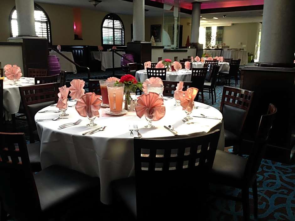 DoubleTree by Hilton Chatsworth