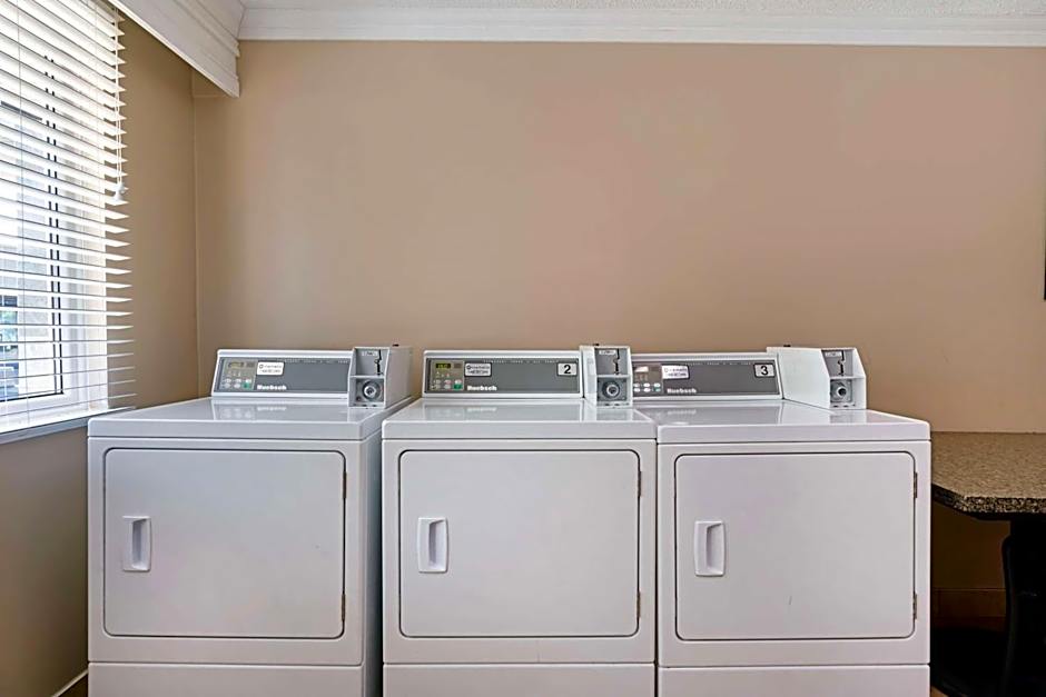 Best Western Plus Burnaby Hotel