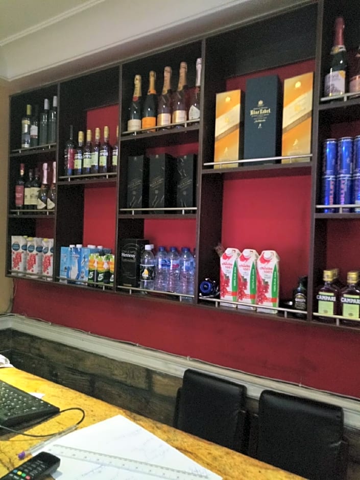 Wise Penny Suites and Spa