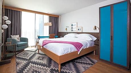 King Room - Hearing Accessible with Transfer Shower