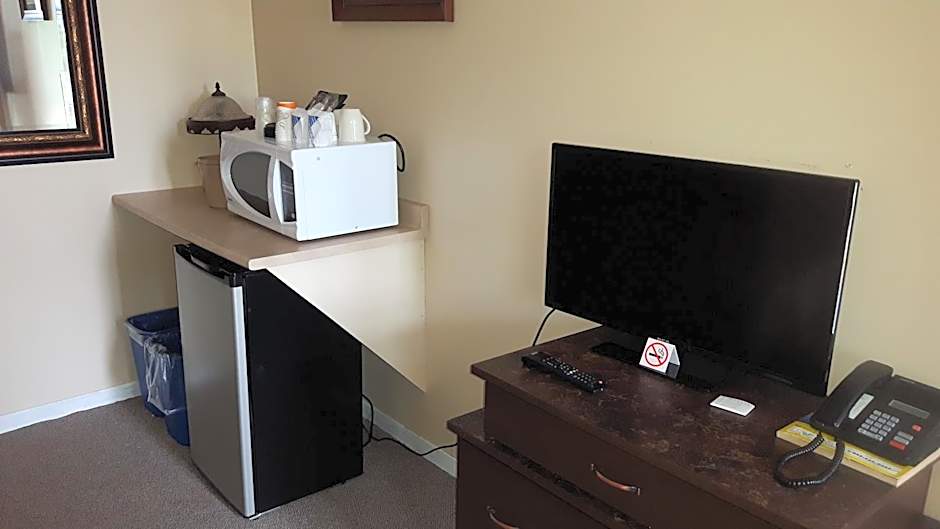 Fair Isle Motel & The Nest