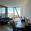 Wsp quiet apartment in CBD with free parking